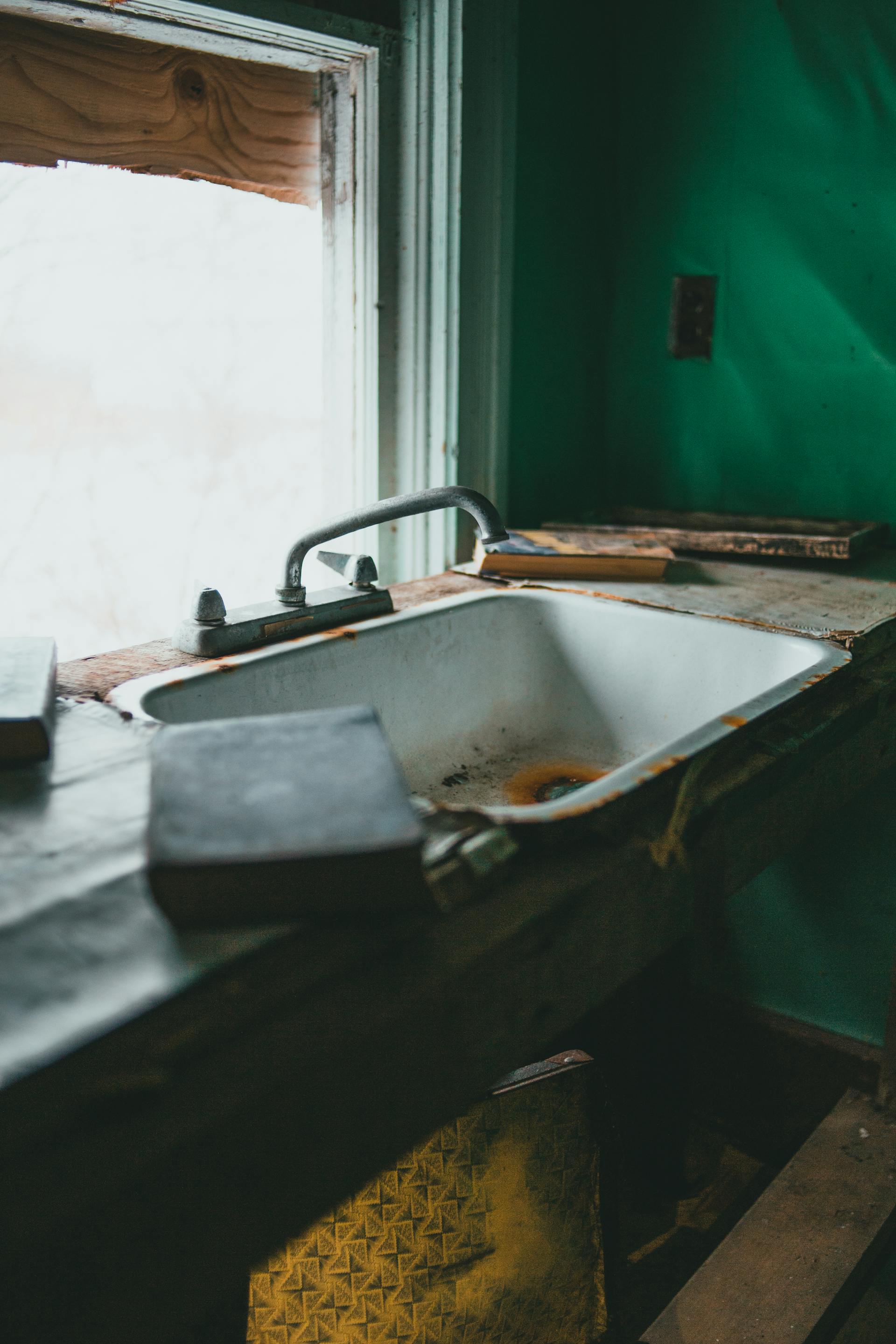 When to Say Goodbye to Your Kitchen Sink: Key Signs You Need a Replacement