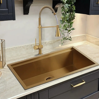 Vivi pull-down faucet with sleek spring design in gold